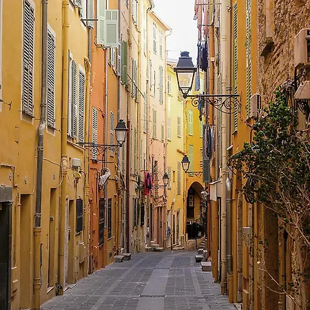 456 Chemin De La Pinede Apartamento