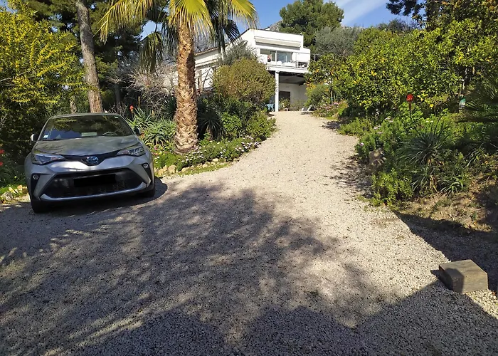 456 Chemin De La Pinede *